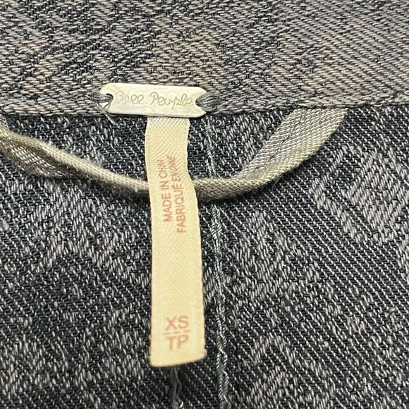 Free People Jacquard Utility Jacket Women’s Size XS Gray Printed Boho Oversized - Picture 11 of 12